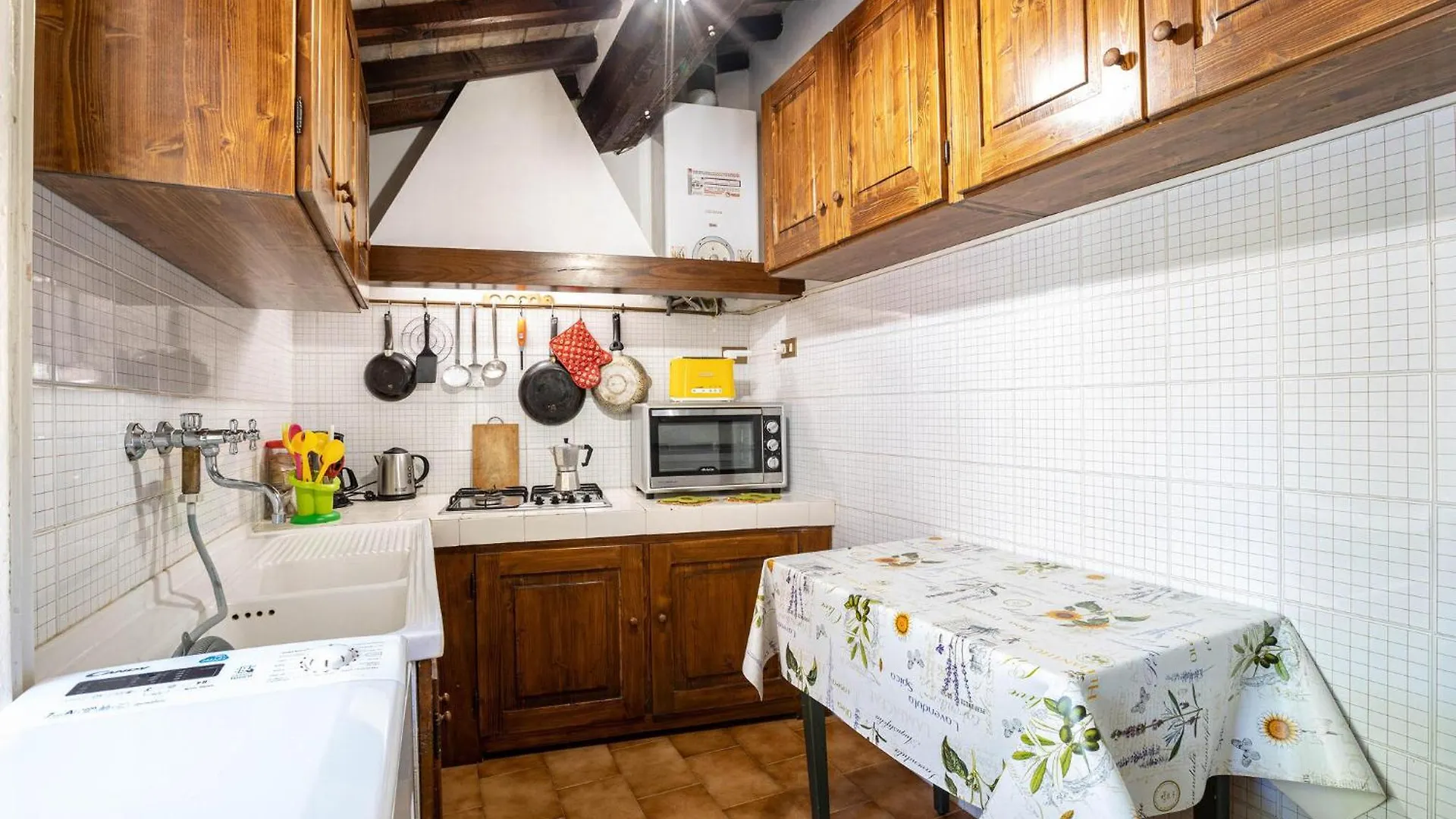 Cozy Apartment In Castelanselmo With Kitchen Castell'Anselmo 0*,